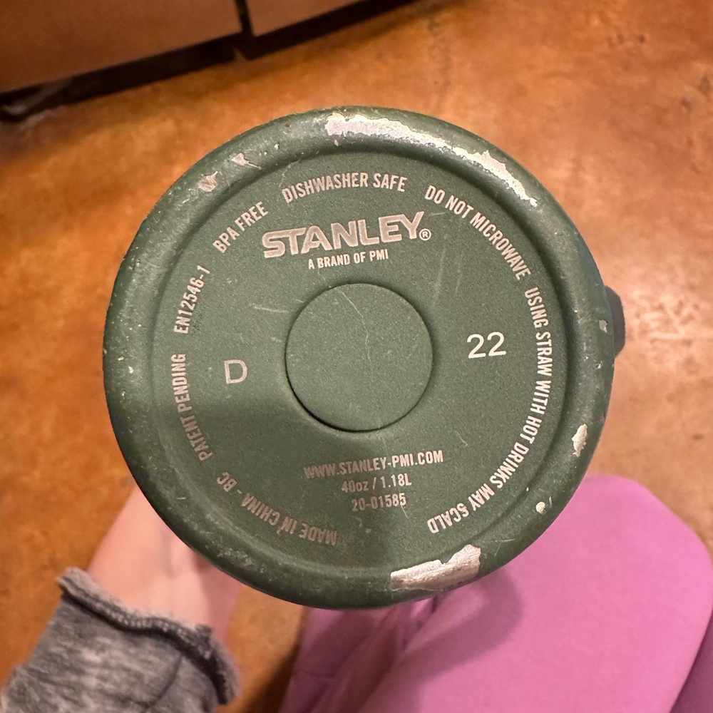 Stanley Green Insulated Mug with Handle and Lid - 40 oz - Picture 8 of 8